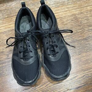 Easy Spirit Black Sneakers Size 7.5 Narrow Low Top Lace Up Comfort Walking Shoes
